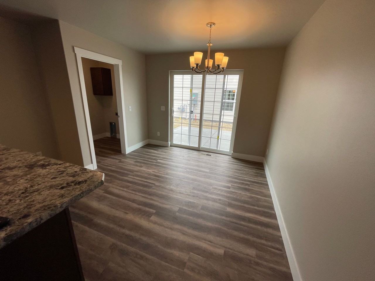 2111 Morocco Dr - Photo 4 of 14