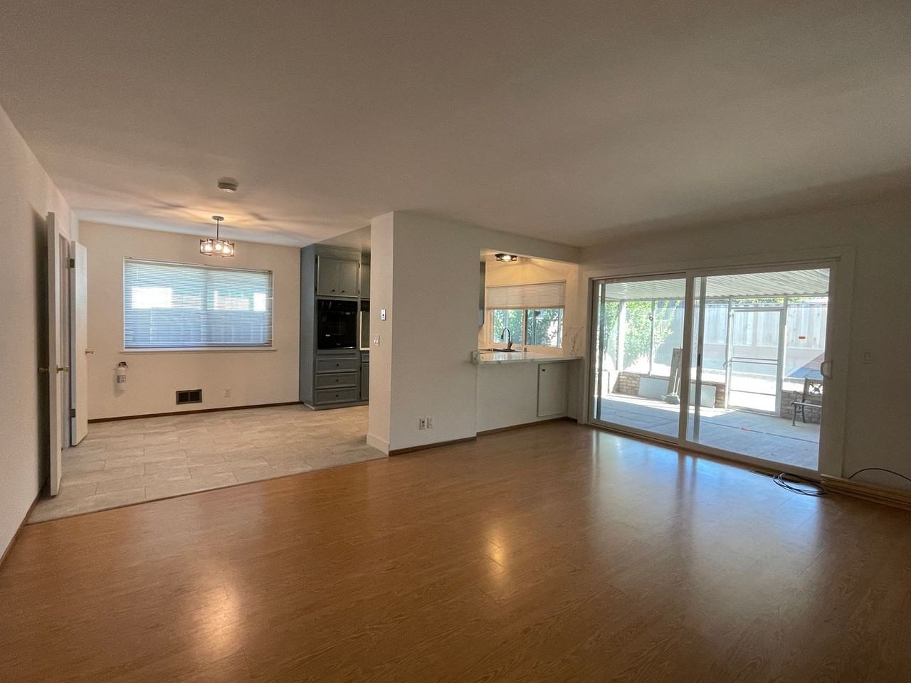 1016 Wilsham Dr - Photo 6 of 12