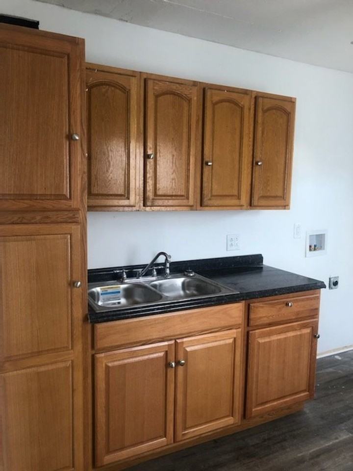 2725 Bard Ave - Photo 2 of 5