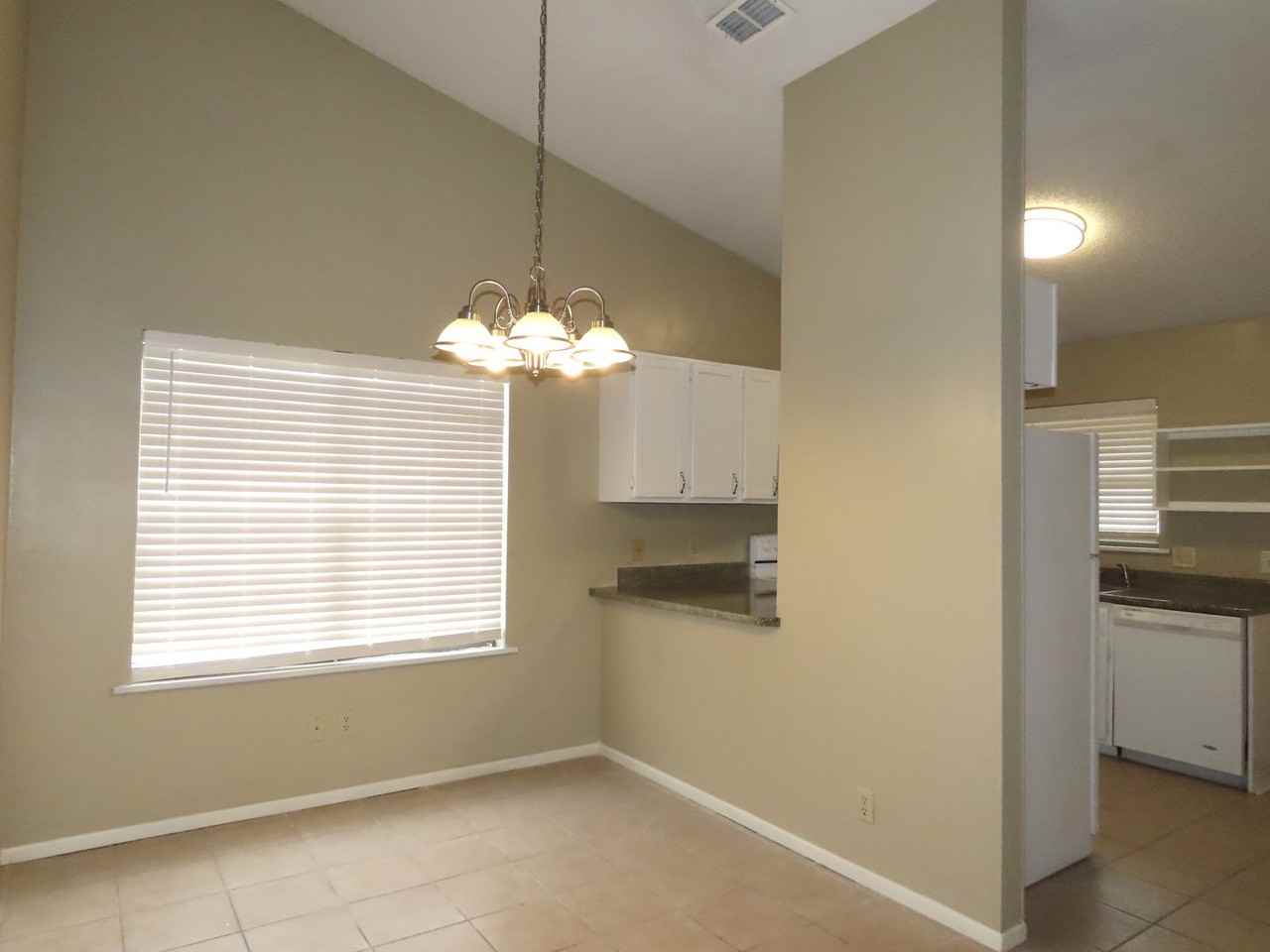 3431 Lexington Dr - Photo 7 of 32