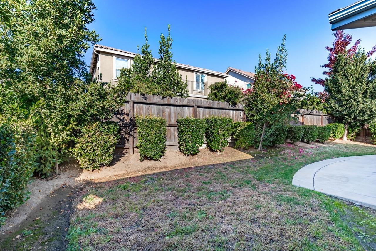 3475 Bellaire Ave - Photo 4 of 29