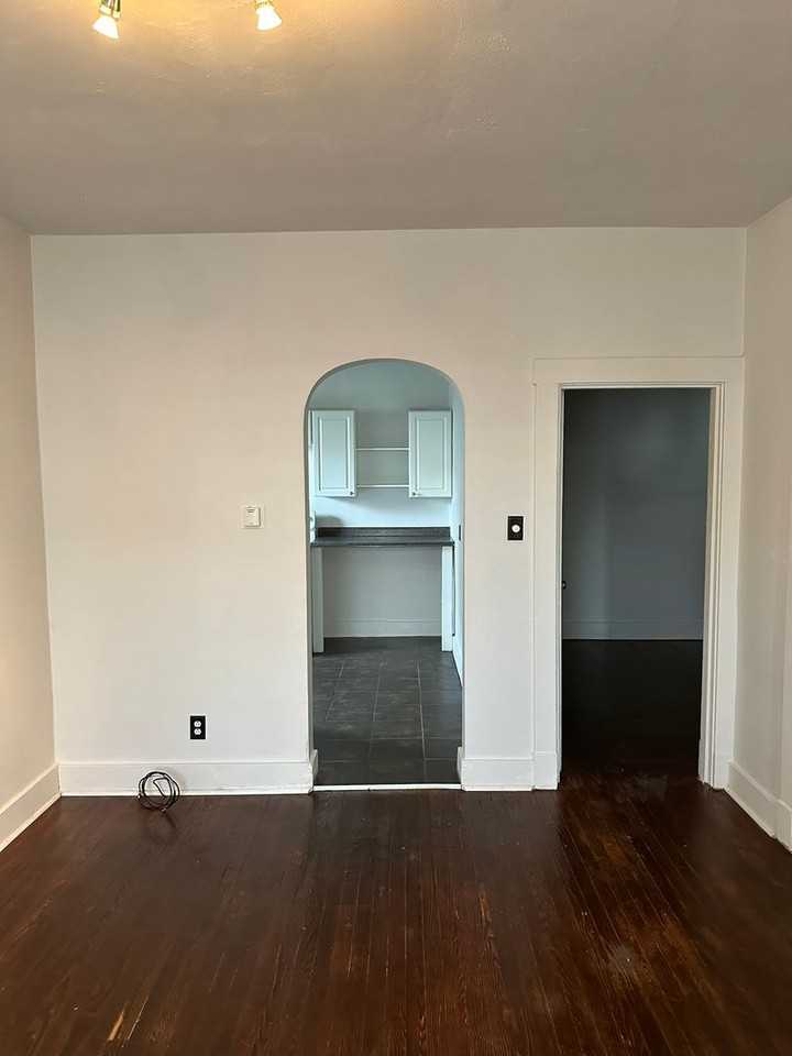 529 Walnut Street - Photo 4 of 26