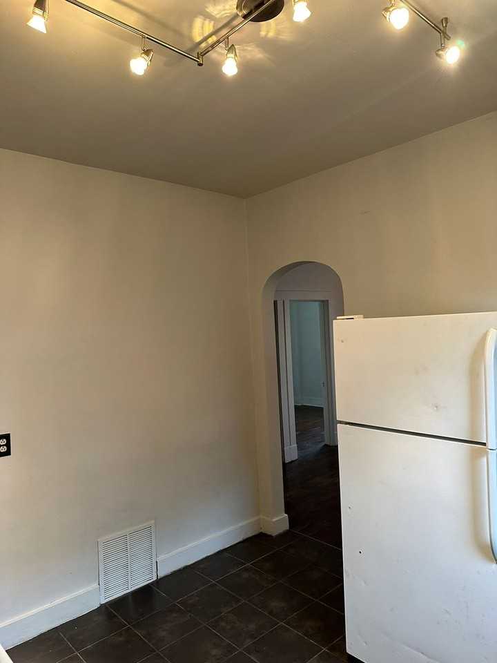 529 Walnut Street - Photo 7 of 26