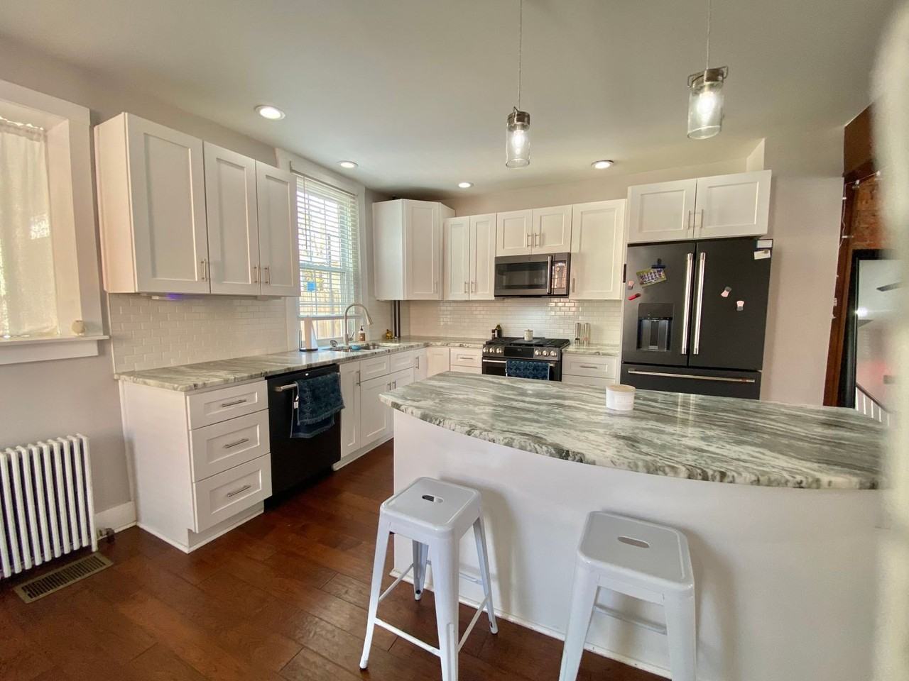 23 N Mary St - Photo 2 of 20