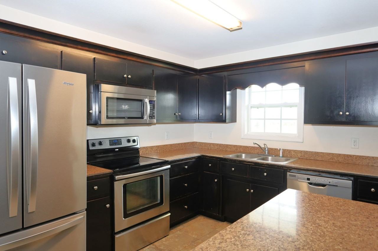 19 W Stanley Rd - Photo 3 of 11