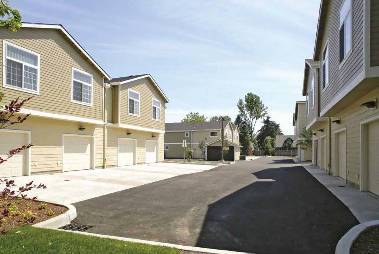 Fox Chase Townhomes - Photo 5 of 15