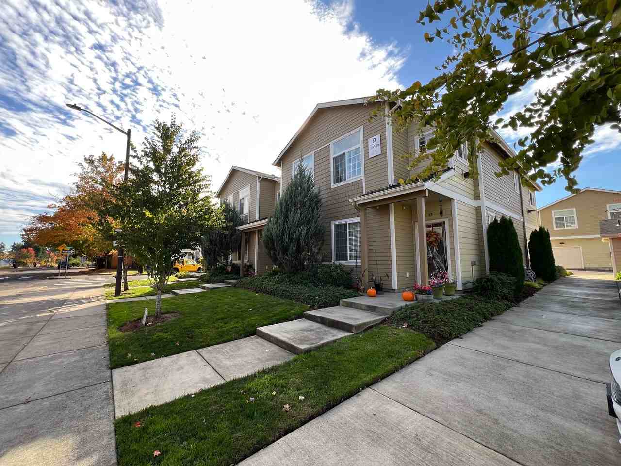 Fox Chase Townhomes - Photo 3 of 16