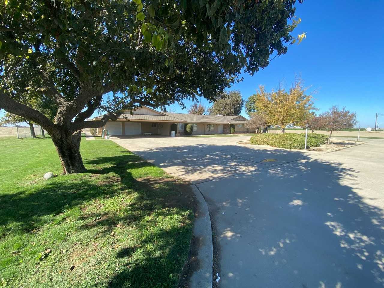 22555 S Cornelia Ave - Photo 4 of 20