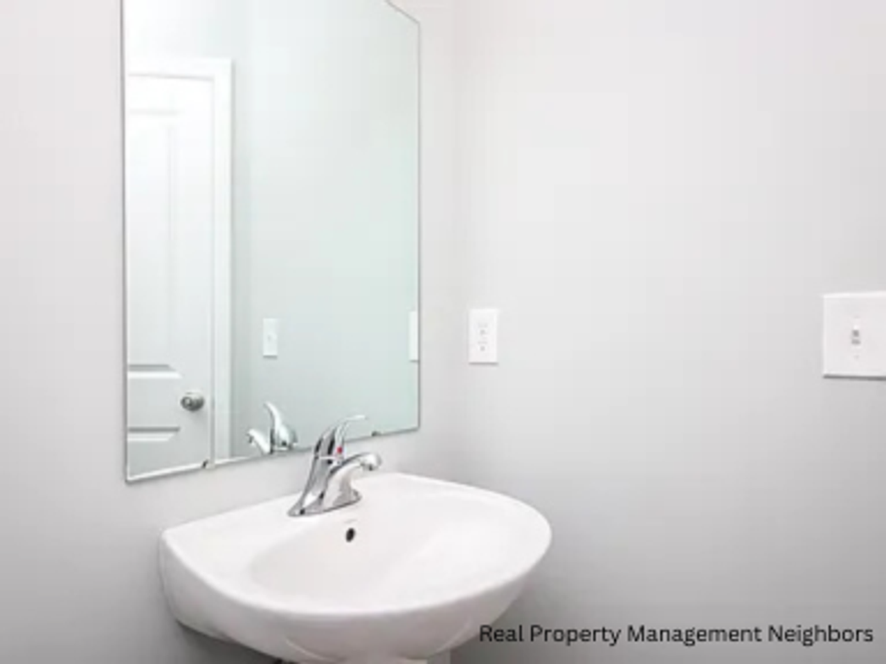 701 Petoskey Stone Dr Sw - Photo 3 of 22