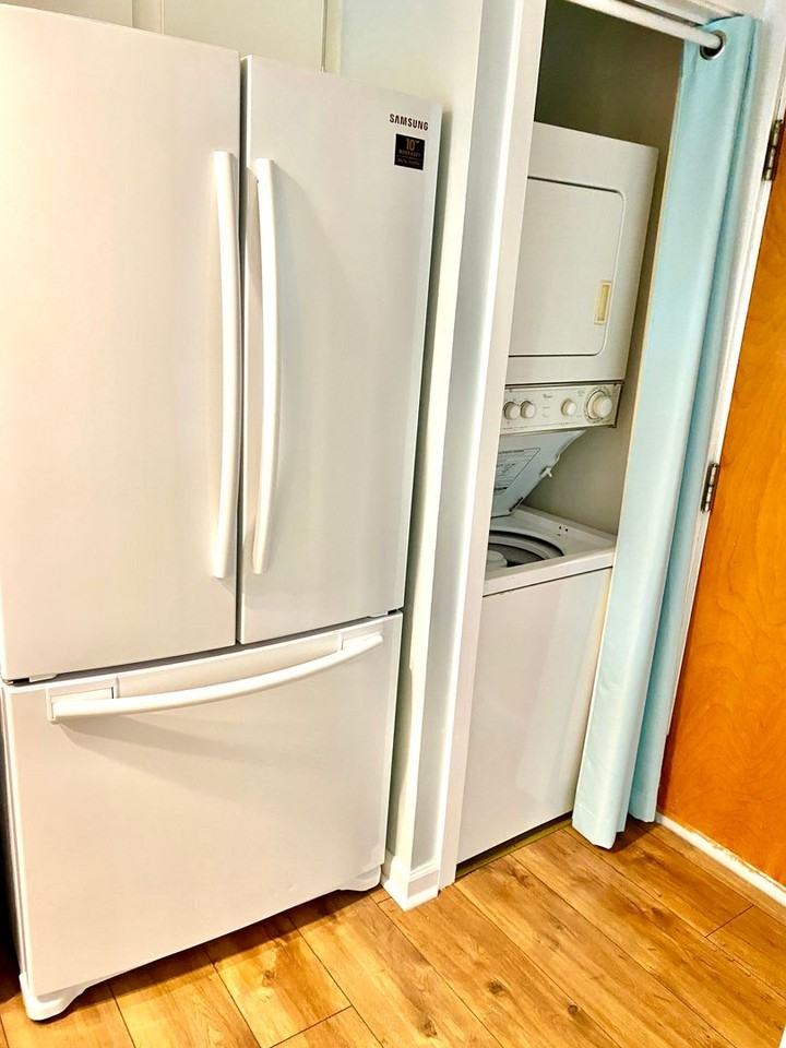 6112 Harbourside Dr - Photo 4 of 9