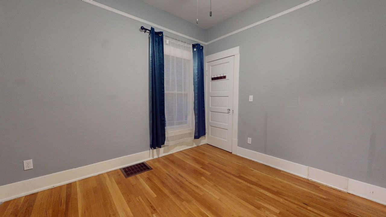 1511 8th Street - Photo 7 of 21