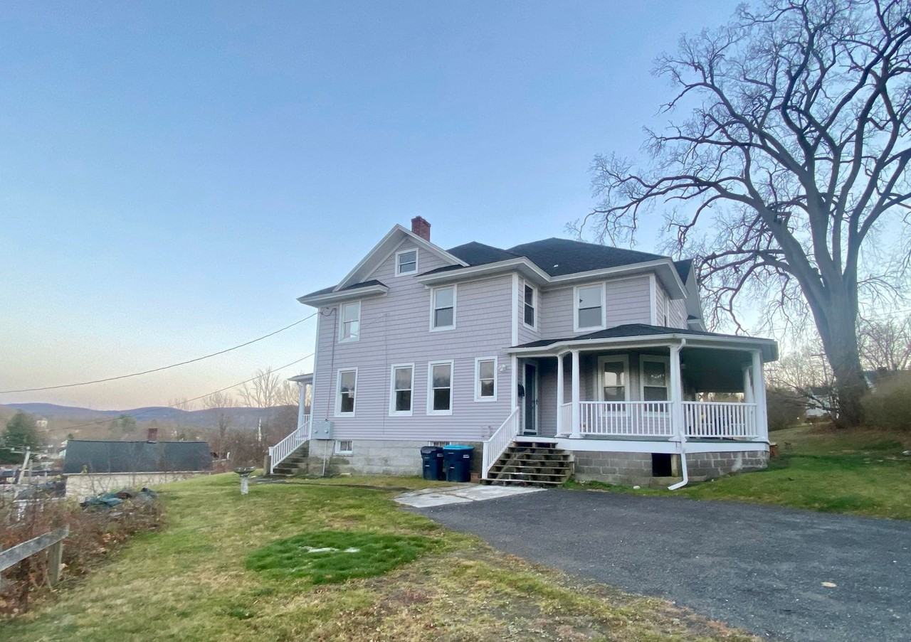 312 Prospect St - Photo 2 of 23