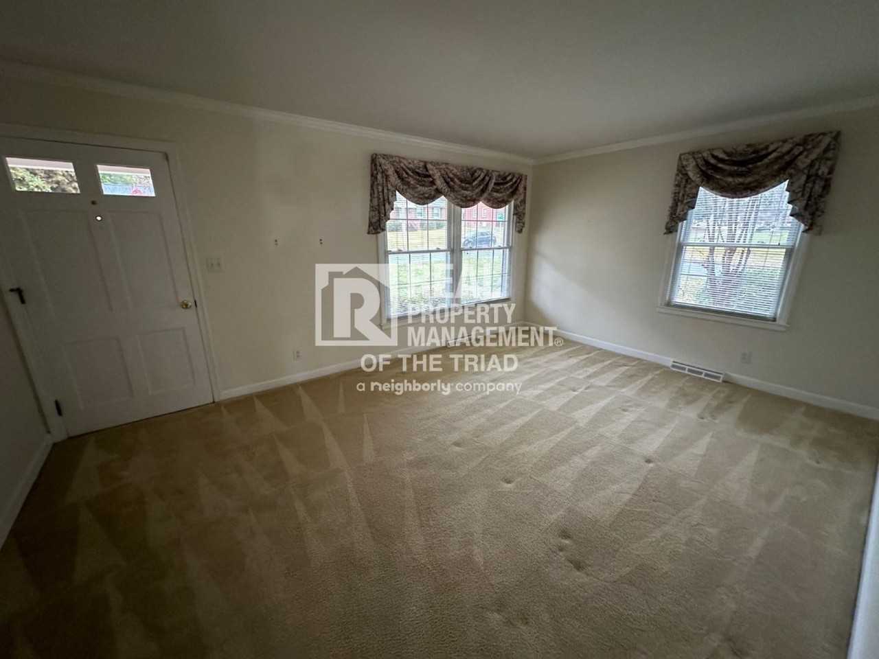 500 Weisner St - Photo 2 of 35