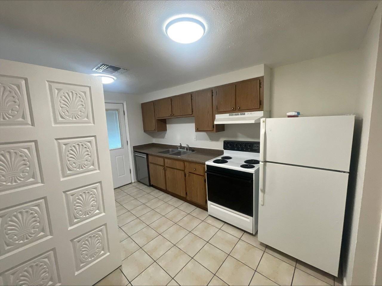 fkc0608 - Photo 2 of 10