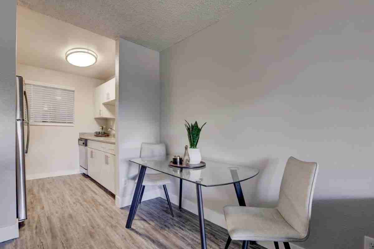 7201 Leetsdale Dr - Photo 2 of 19