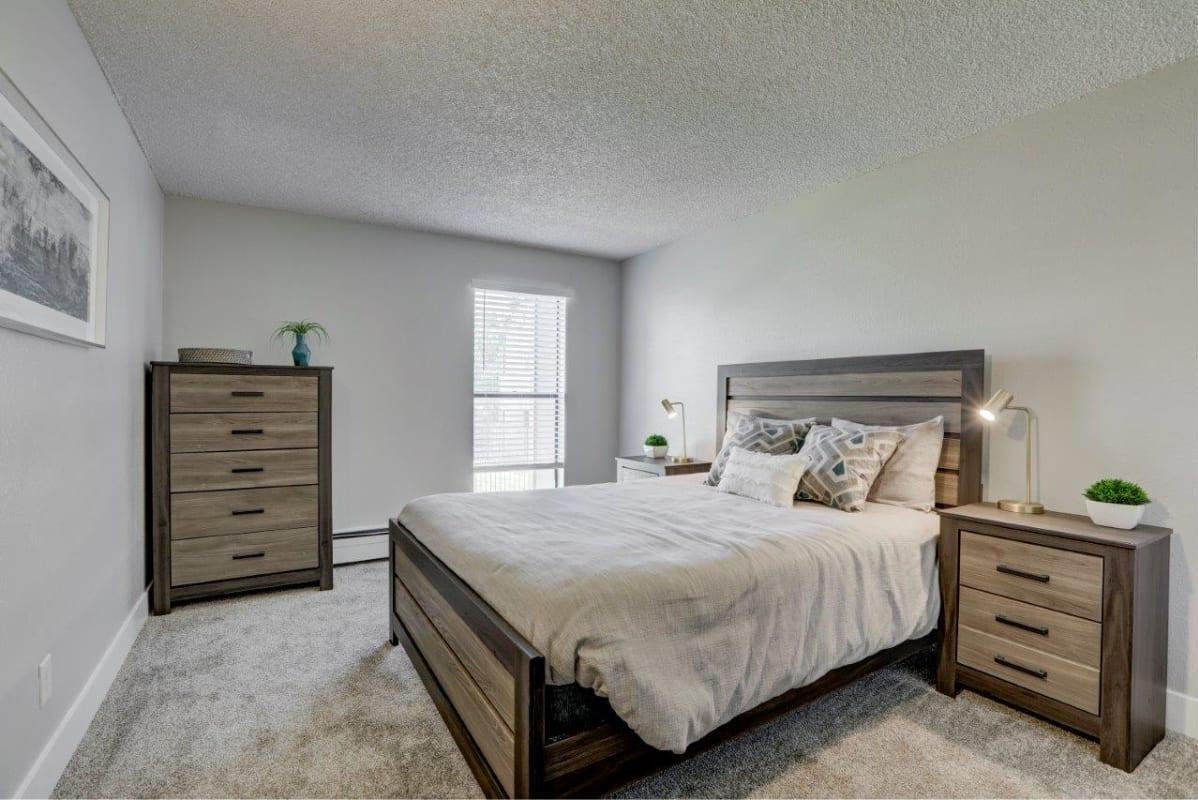 7201 Leetsdale Dr - Photo 5 of 19