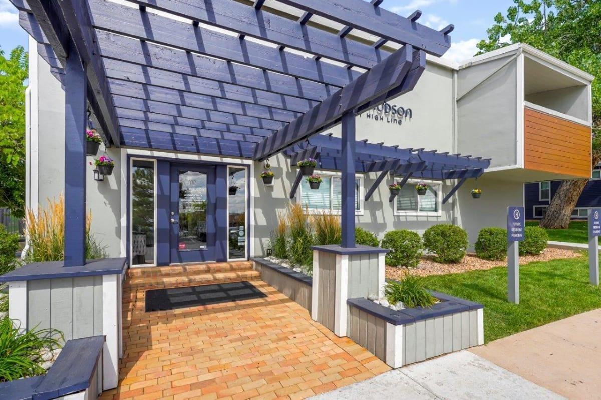 7201 Leetsdale Dr - Photo 3 of 19