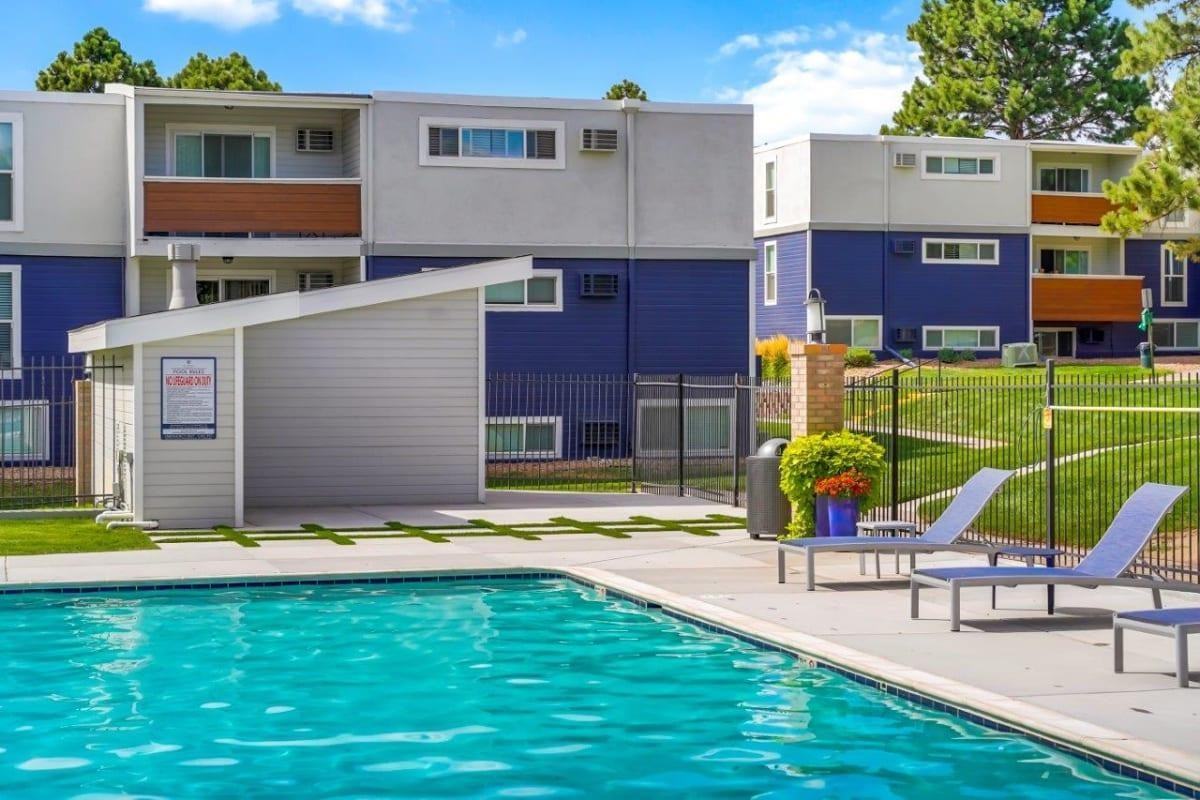 7201 Leetsdale Dr - Photo 7 of 19