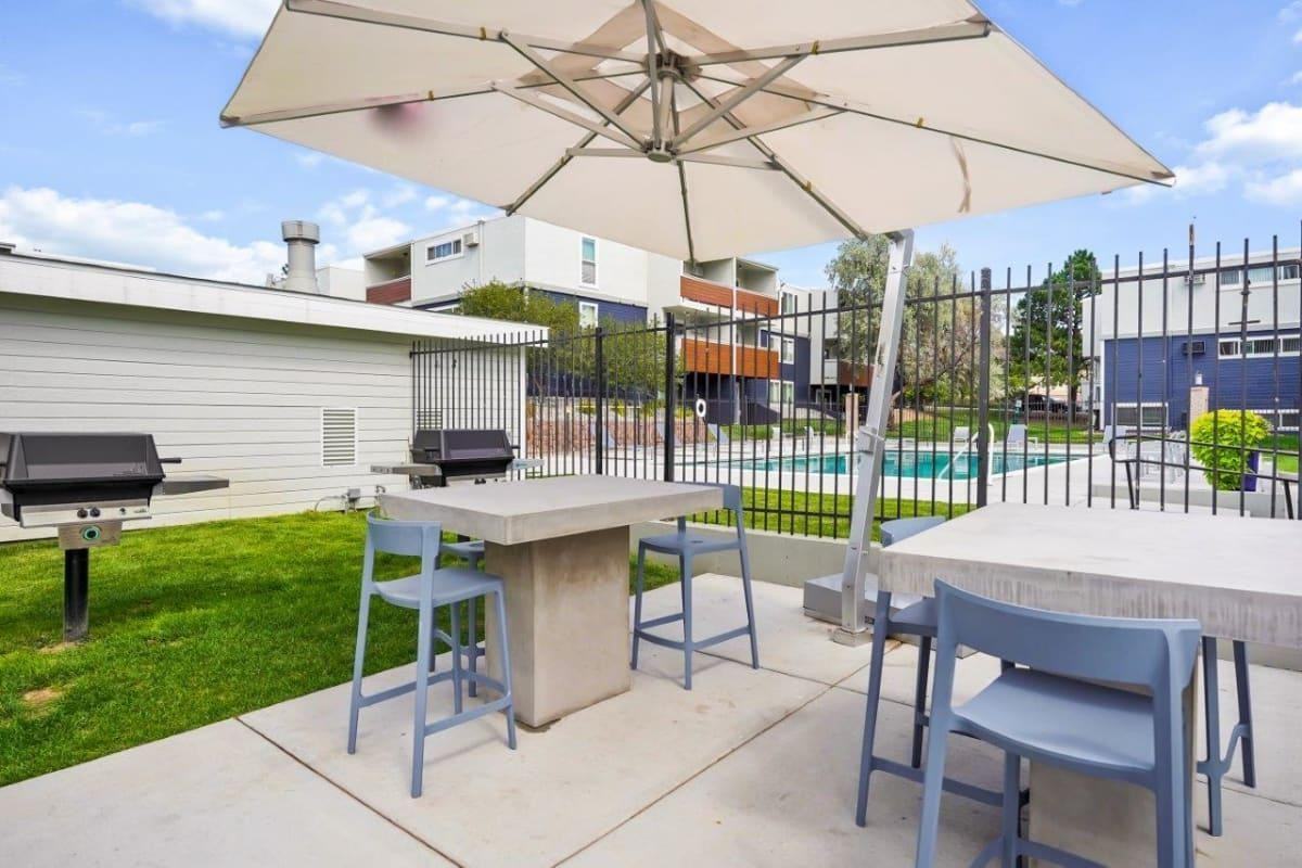 7201 Leetsdale Dr - Photo 3 of 19