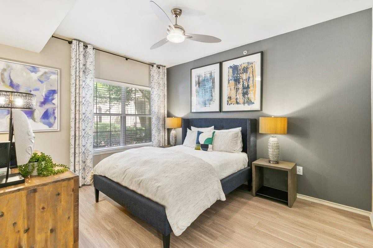 12500 Merit Dr - Photo 6 of 31