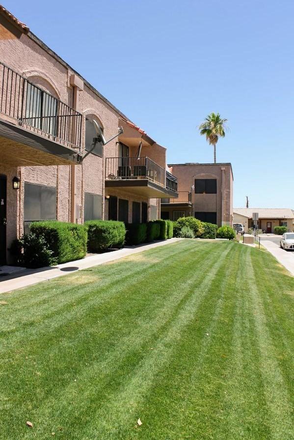 890 N Poppy St - Photo 5 of 25