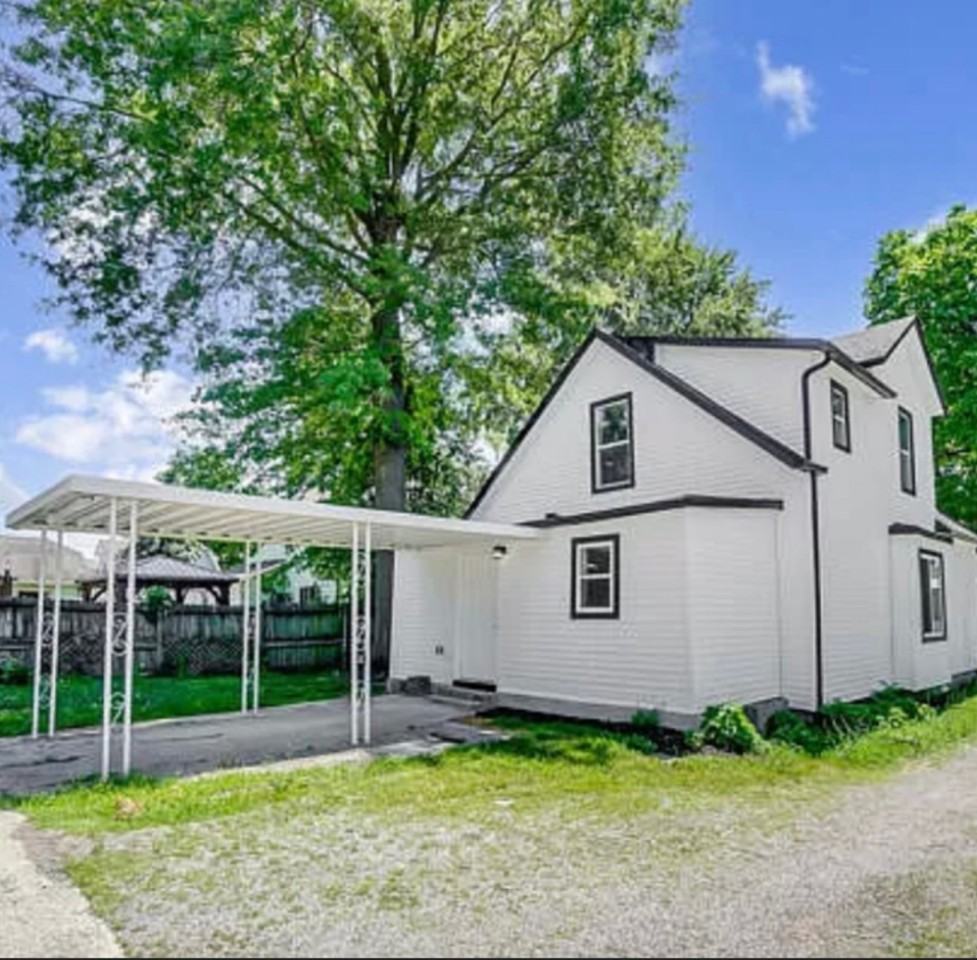320 Haller St - Photo 3 of 17