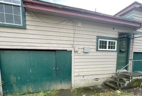 215 E 12th St - Photo 2 of 12