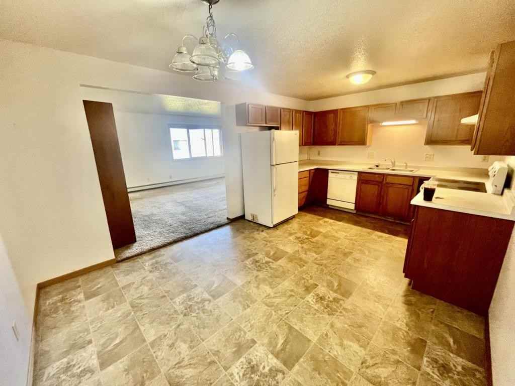 208 15th Street Northeast - Photo 4 of 10