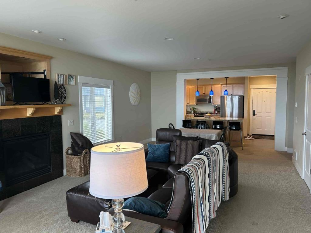 1125 NE Spring St #C203 - Photo 3 of 16