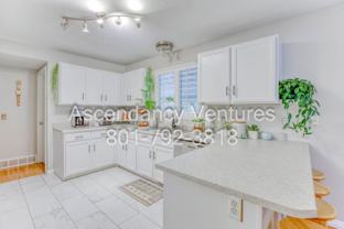 171 East Calais Lane #Ste A - Photo 1 of 1