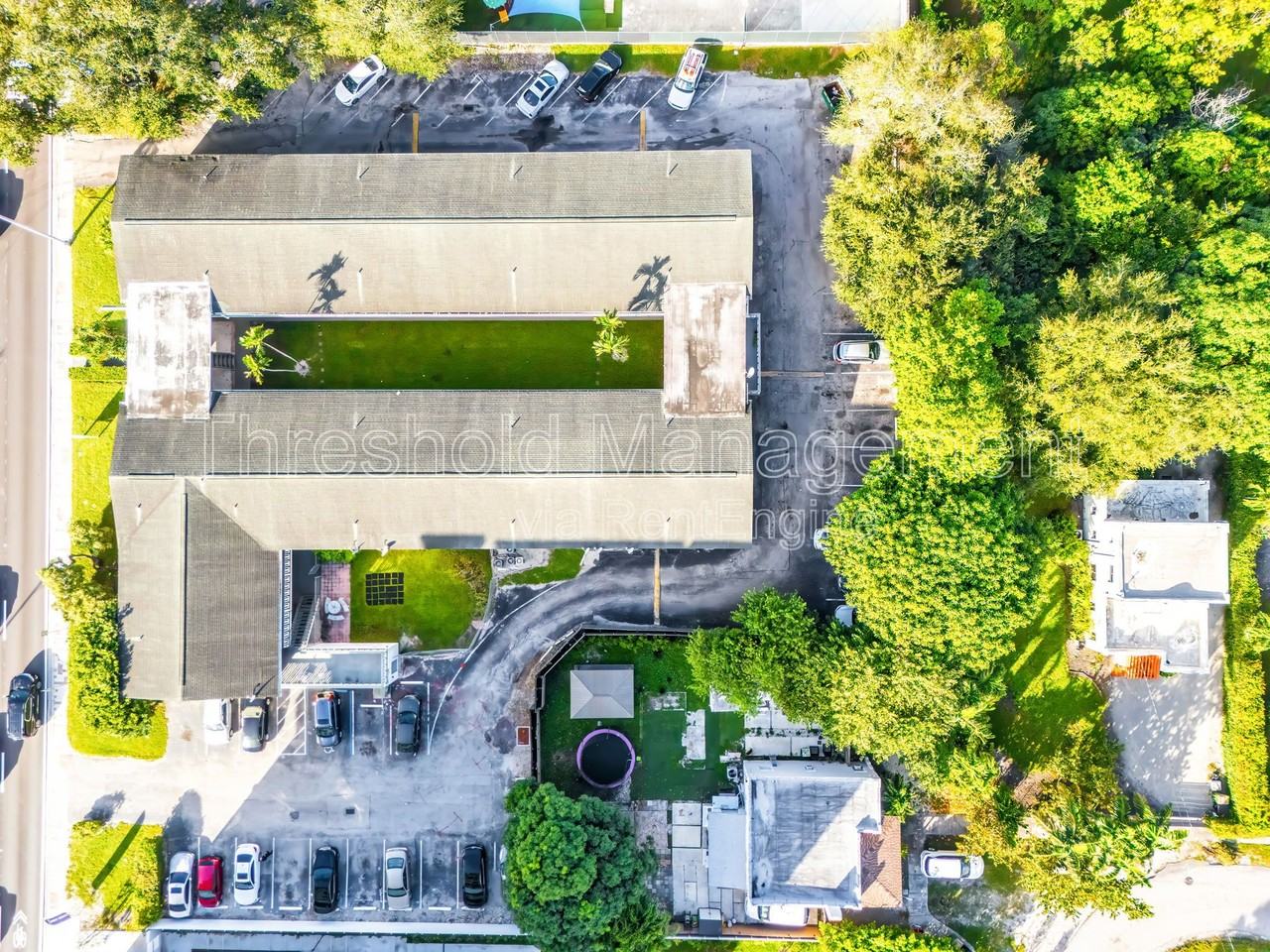 447 Ne 125th St #18 - Photo 3 of 11