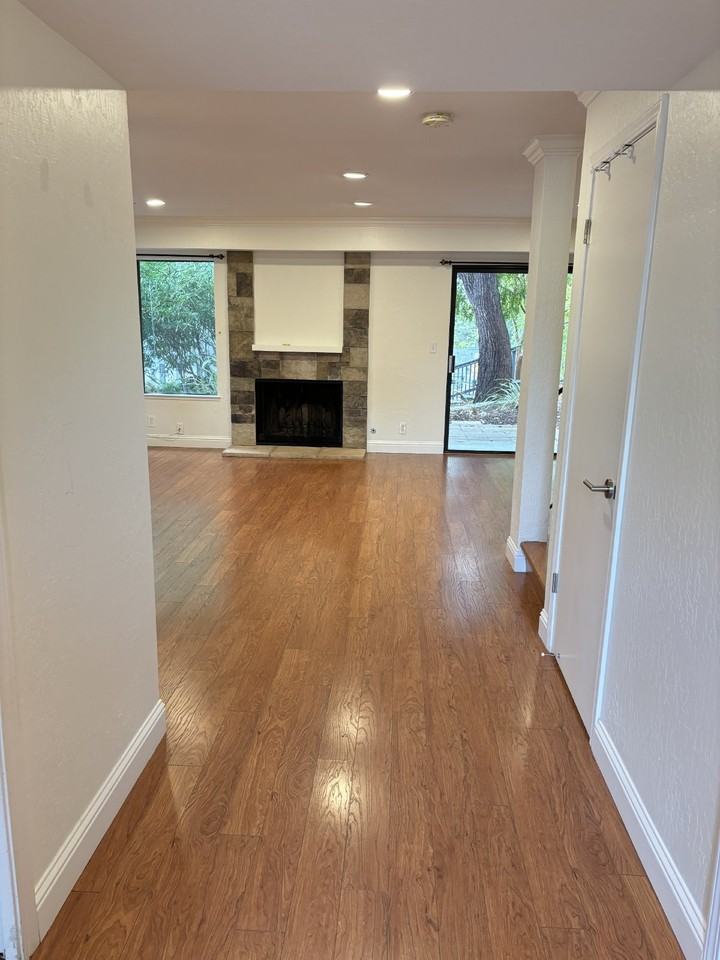 1593 Ashwood Dr - Photo 2 of 26