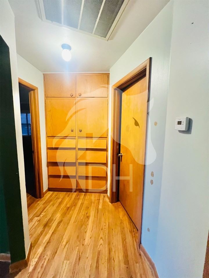 314 S Harding St - Photo 5 of 25