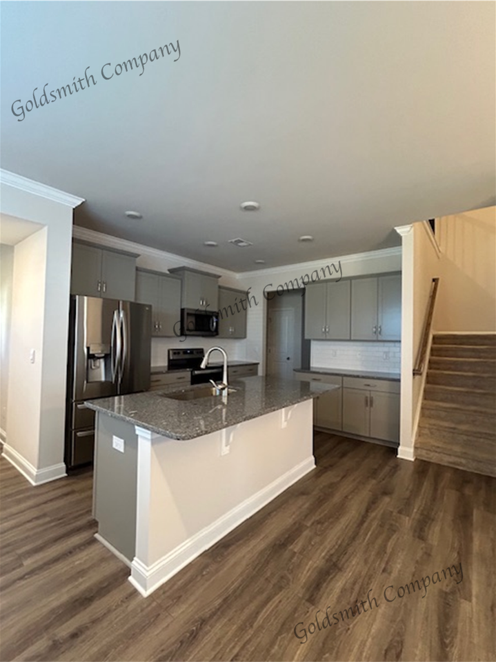 517 Yellow Fox Rd - Photo 3 of 19