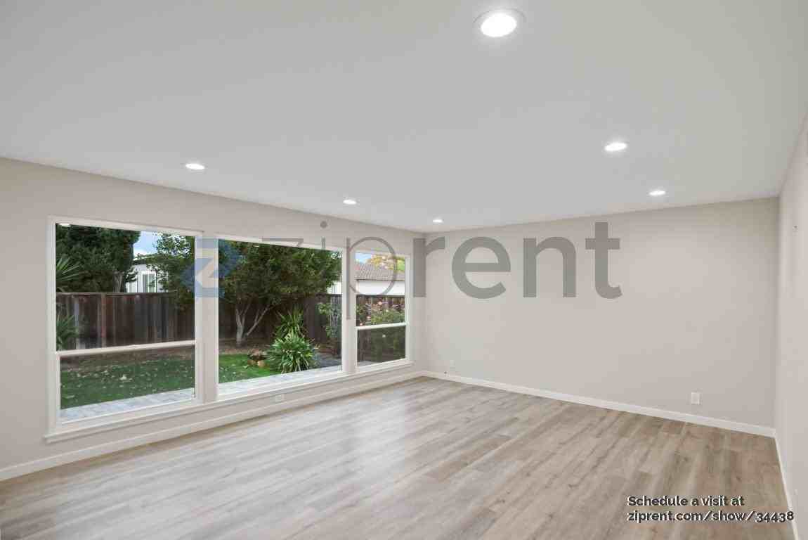 692 Pomeroy Ave - Photo 5 of 28