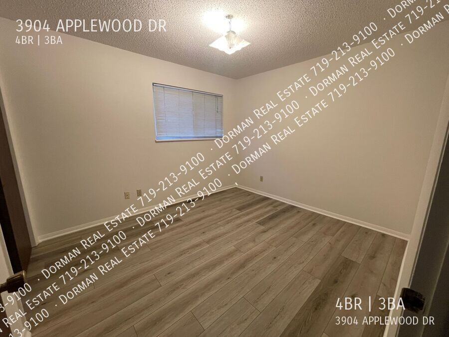 3904 Applewood Dr - Photo 3 of 15