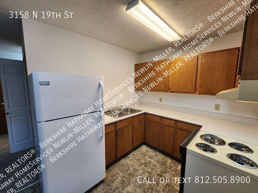 3158 N 19th St - Photo 3 of 7