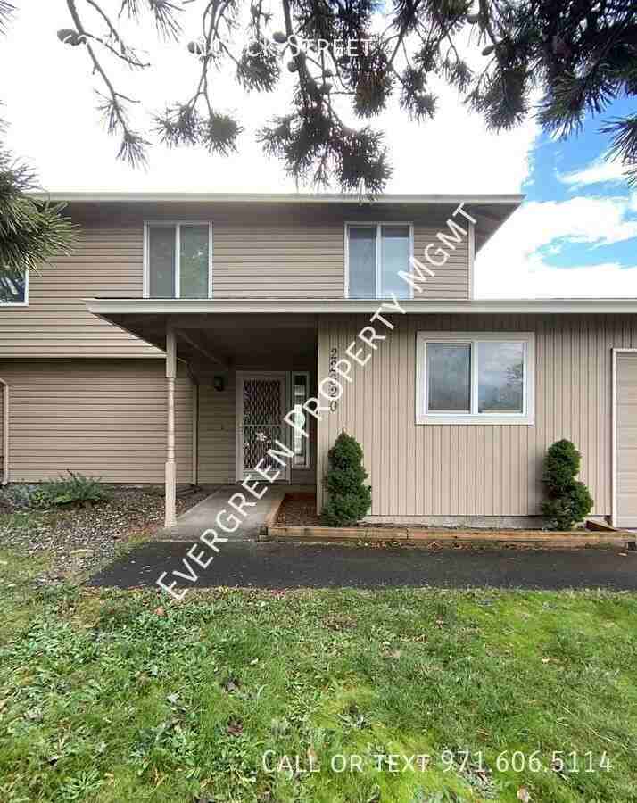 22620 Ne Hancock St - Photo 2 of 27