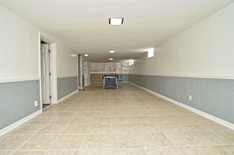 1071 Cranbrook Dr - Photo 4 of 11