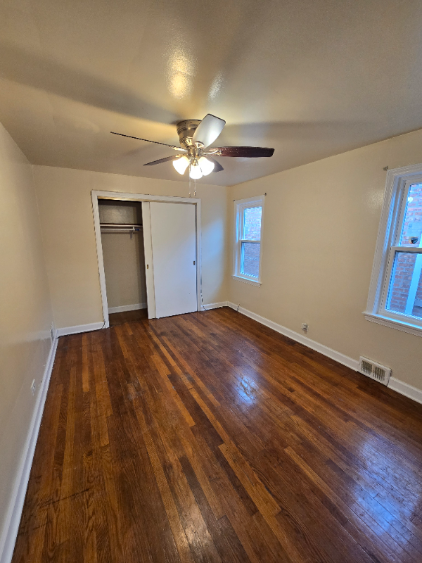 8153 S Saginaw Ave #2ndFL - Photo 3 of 12