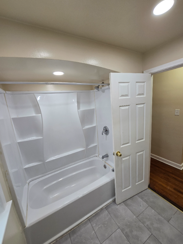 8153 S Saginaw Ave #2ndFL - Photo 6 of 12