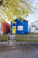 featured image of 932 E Oak St #A