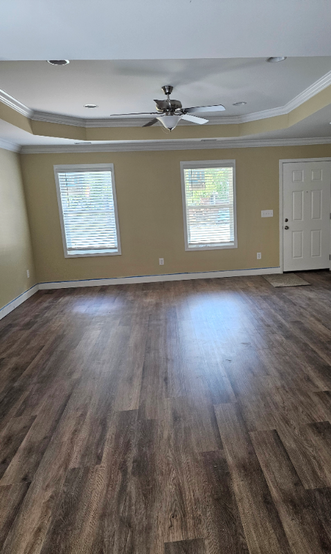 1421 Northland Dr - Photo 2 of 6