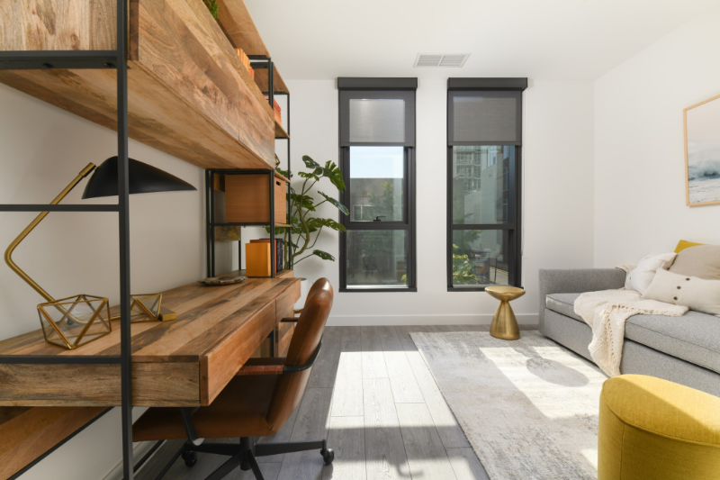 917 W Madison St - Photo 3 of 16