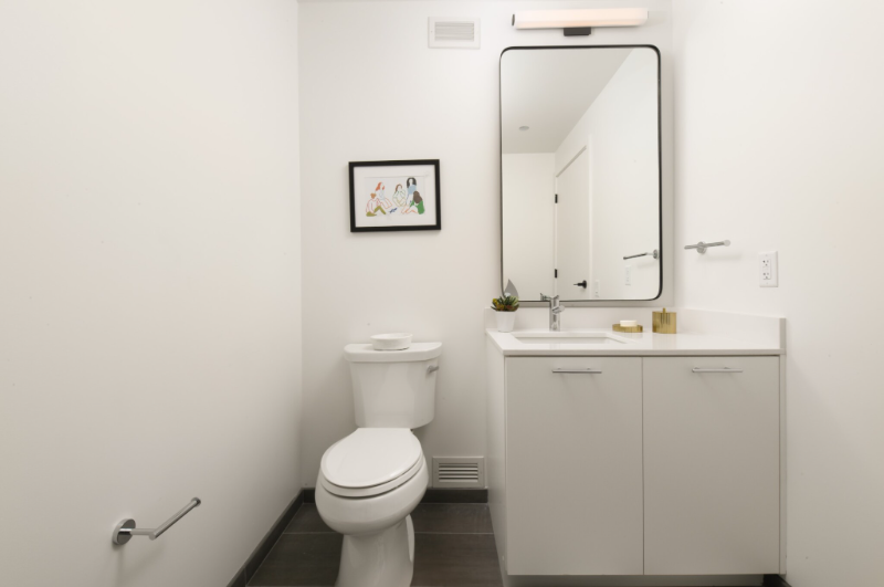 917 W Madison St - Photo 5 of 16