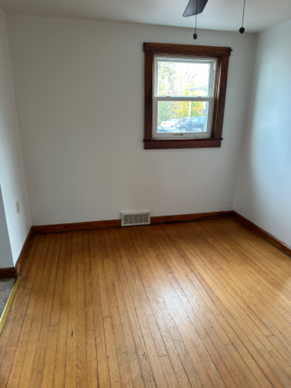 745 Naylor Ave - Photo 6 of 19