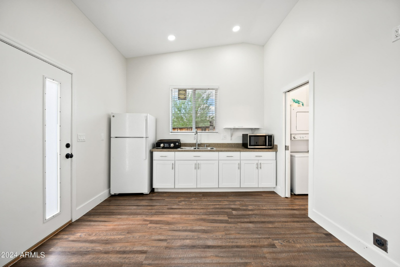 4009 N 13th Ave #1 - Photo 3 of 10