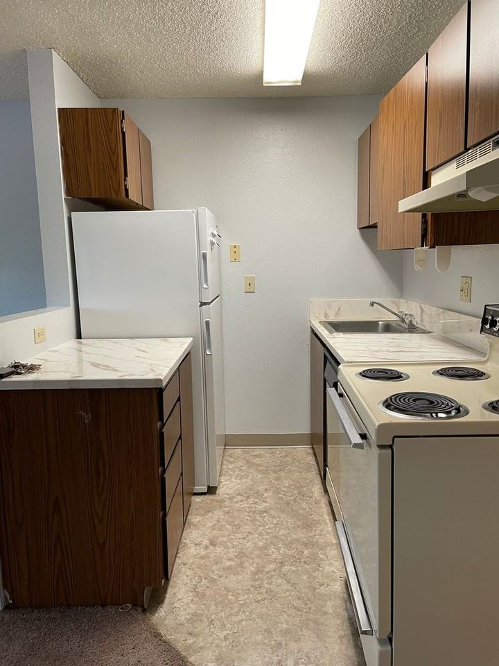 2310 E Q Ave #13 - Photo 2 of 5