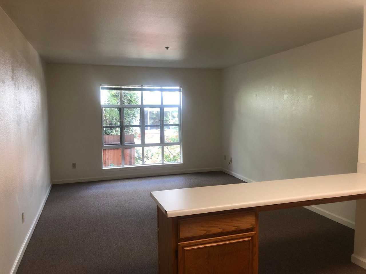 1385 Shattuck Avenue - Photo 6 of 18