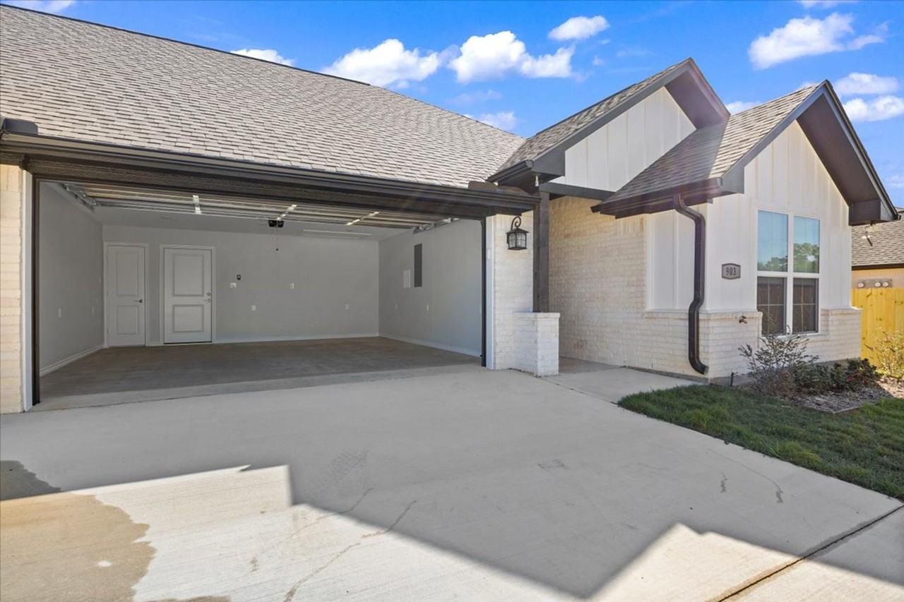 11500 Noble Young Blvd - Photo 2 of 50